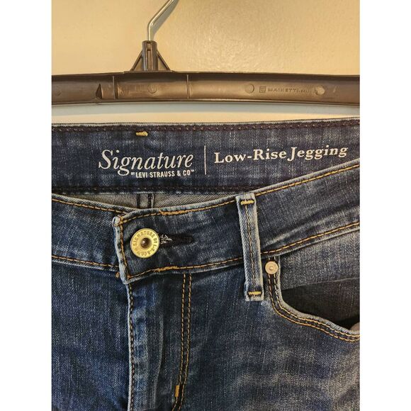 Levi Strauss Size 10 Low Rise Jegging Skinny Jeans Signature Denim - Picture 3 of 6